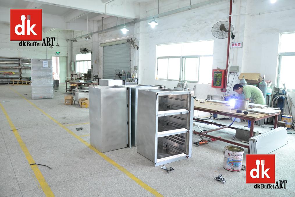 打造高效餐飲服務(wù) 廚具工廠中的自助餐用具與自助餐臺